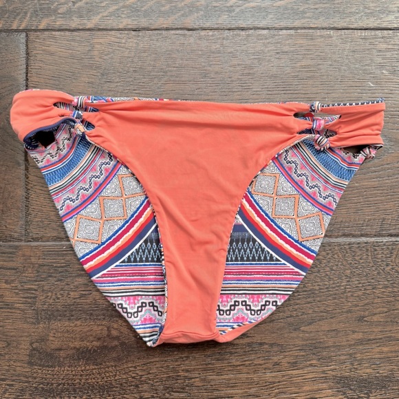 Red Carter Bikini - Picture 6 of 6